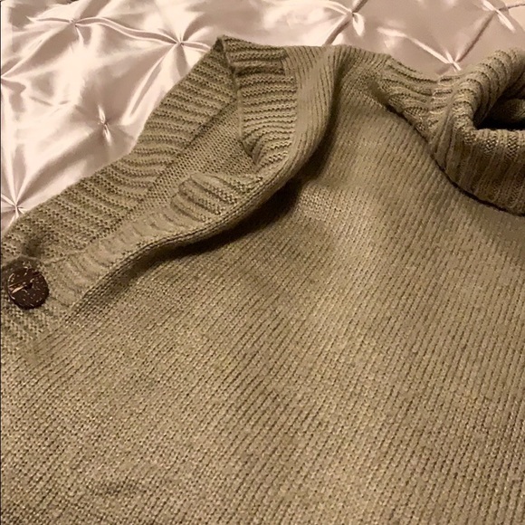 Sleeveless Cowl Neck Sweater - Picture 5 of 7